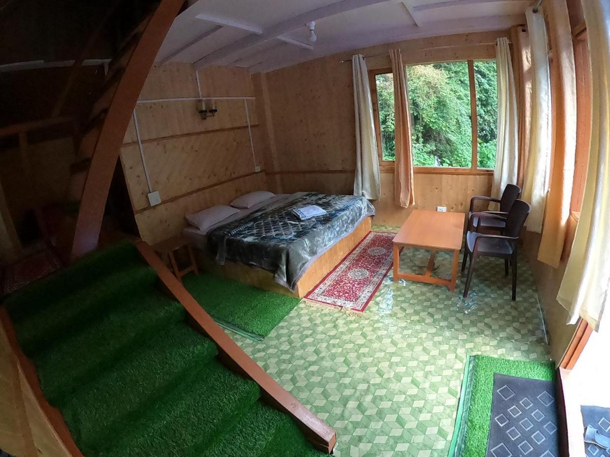 Reverberate Cafe & Cottages - Negi'S Place Jibhi Luaran gambar